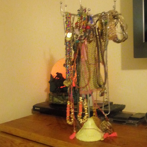 Jewelry - Picture 3 of 3